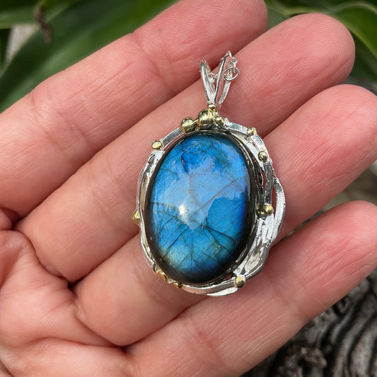 Sterling Silver Labradorite  oval Pendant Necklace