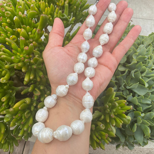 Artisan natural baroque pearl necklace