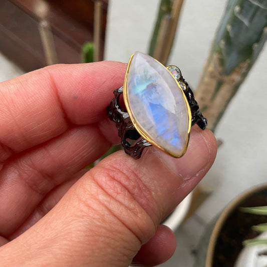 Sterling silver natural moonstone rustic band ring 8