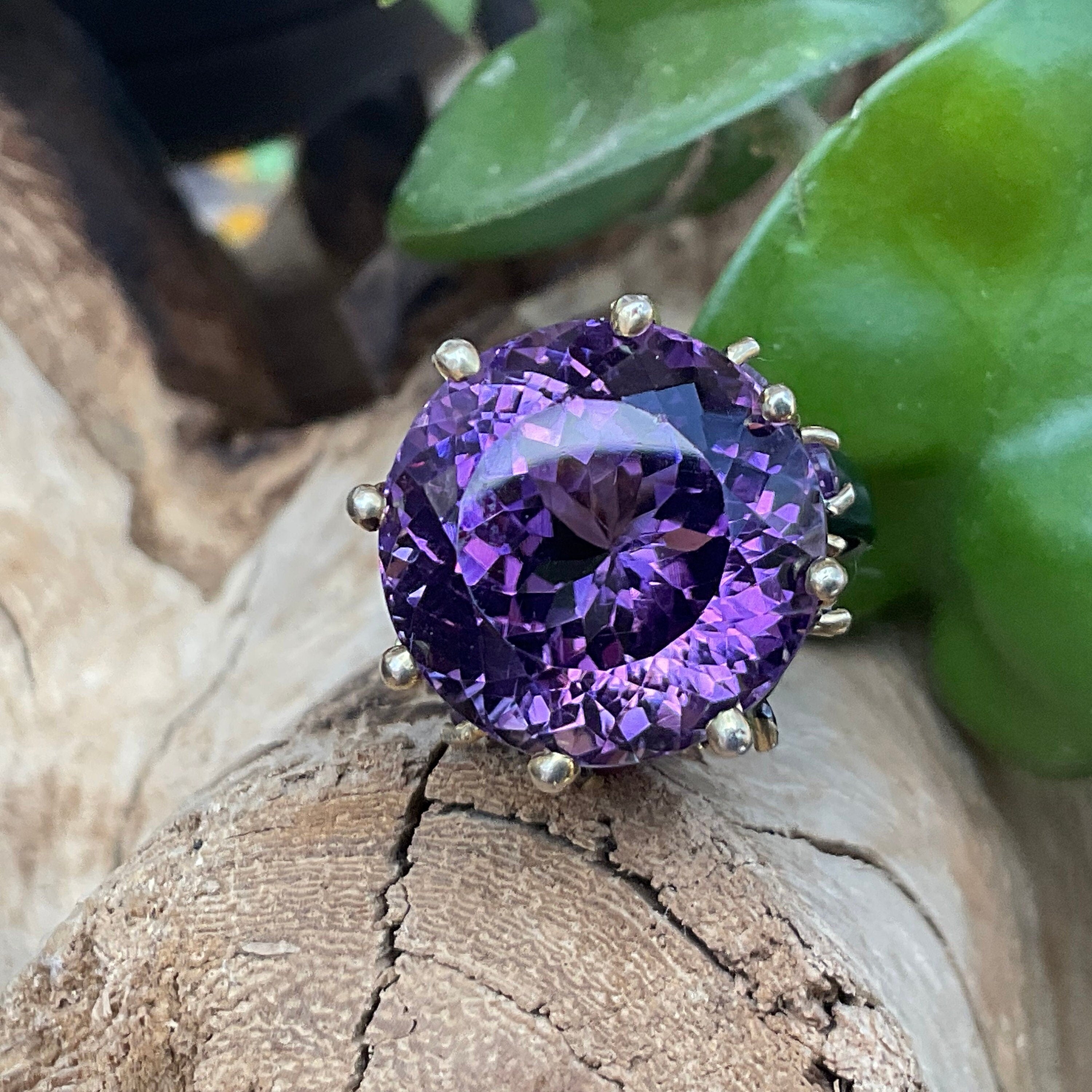 Silver rhodolite store ring